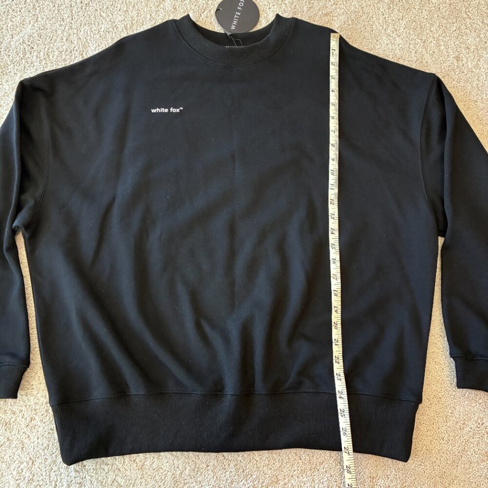 NWT Own The Moment Sweater White Fox Black - Picture 9 of 10